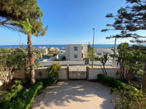 Sea View - Beautiful Terrace with BBQ Triscina